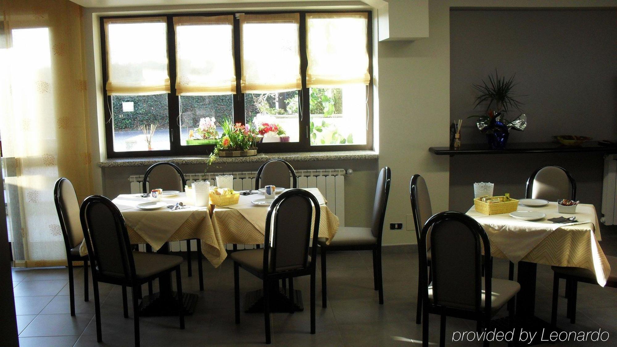 Albergo Residence Isotta Veruno Zewnętrze zdjęcie