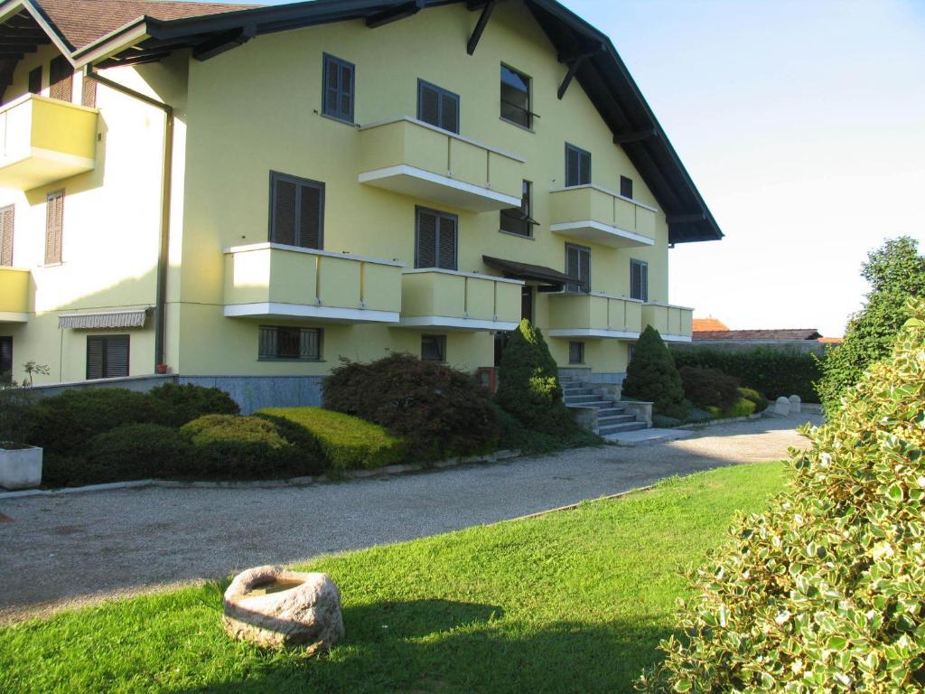Albergo Residence Isotta Veruno Zewnętrze zdjęcie