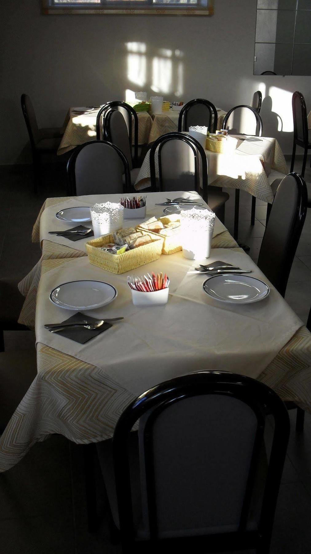 Albergo Residence Isotta Veruno Zewnętrze zdjęcie